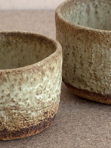 unique ceramic bowls made from natural clay with engobe by Jérôme Hirson